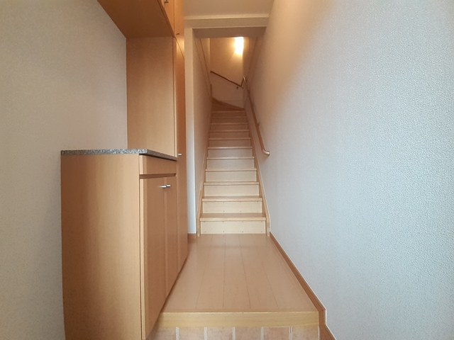 フレミールＡ 玄関