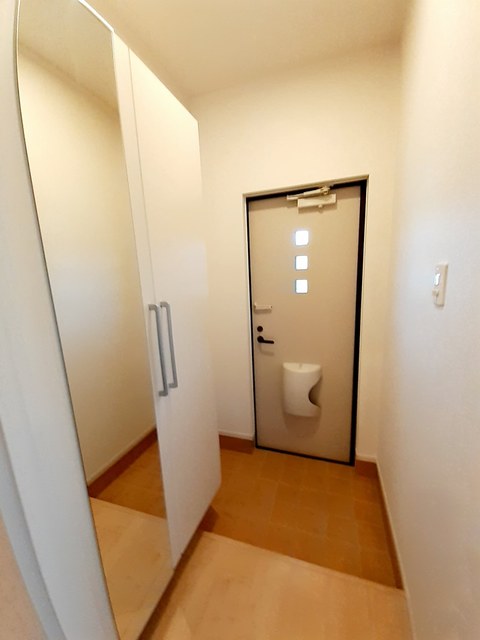 カーサ　セレーナＢ 玄関