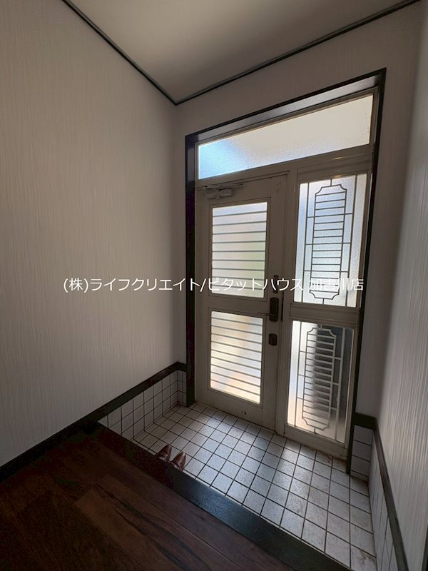 播磨町宮西戸建 玄関