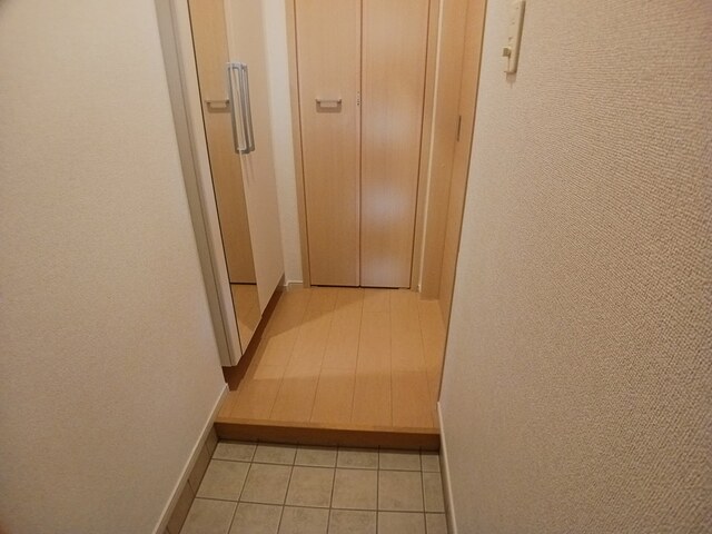 プロムナード弐番館 玄関