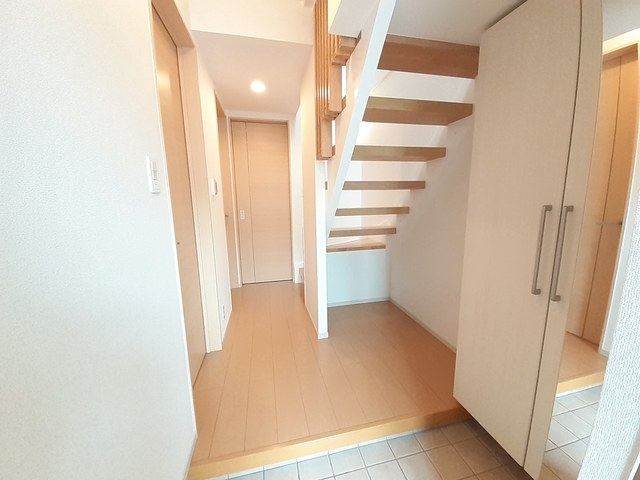 サンフローラ 玄関