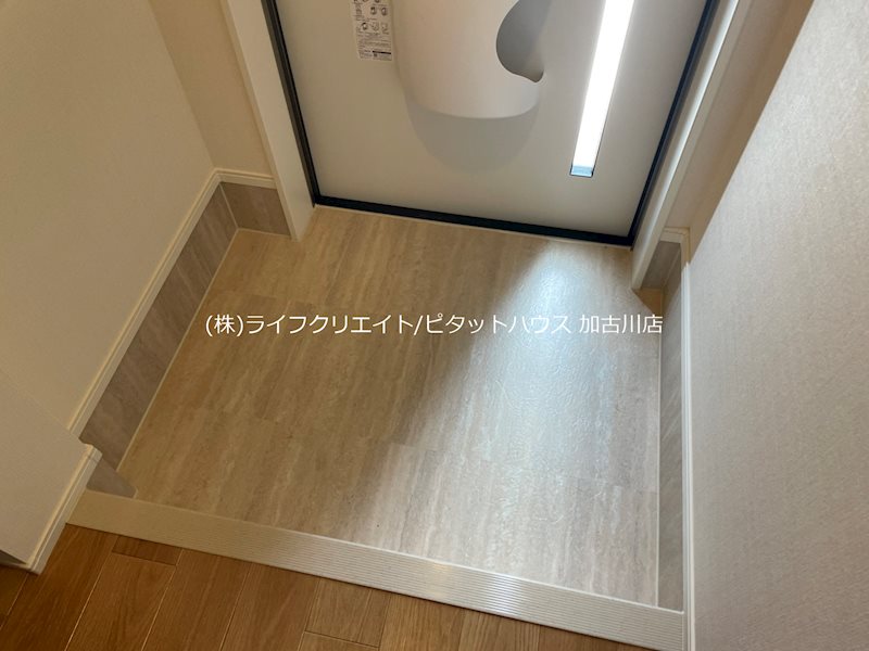 クレスト・若宮 玄関