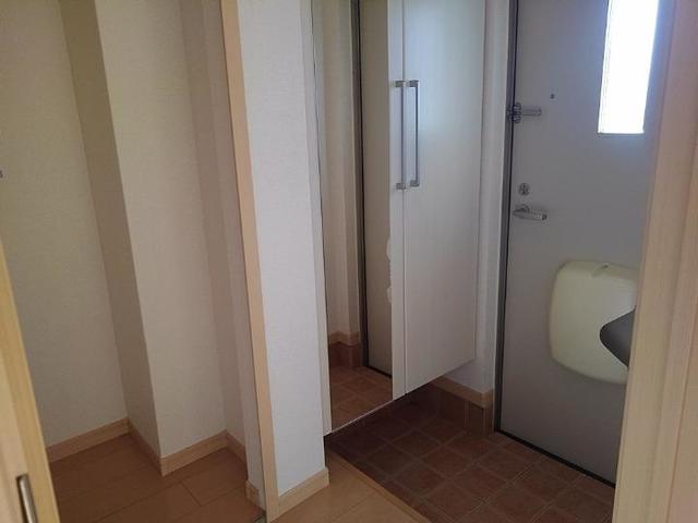 ラフレシールＲ 玄関
