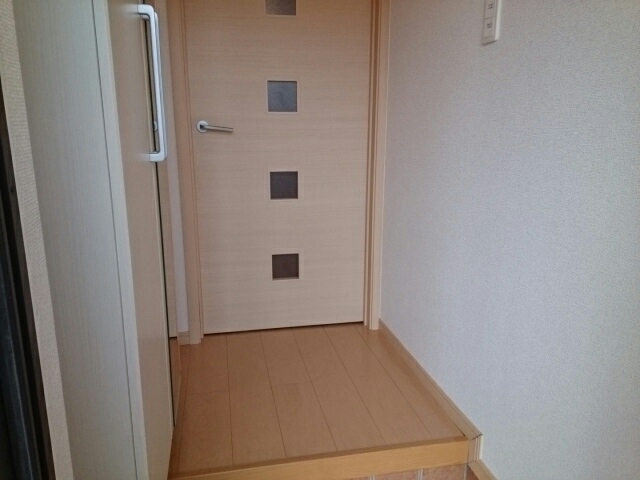 サン・フィオーレ大島Ⅱ 玄関