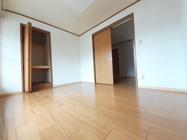ジュアン参番館 ベッドルーム