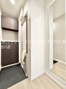フレグランス志染  玄関