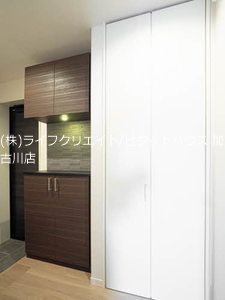 ヴィアソーレK 玄関