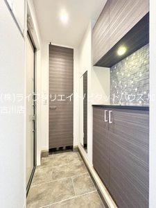 エクラ―ジュ 玄関