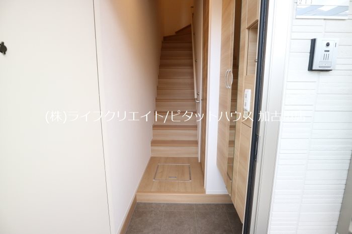 Ｄ－ｒｏｏｍ社Ⅱ 玄関