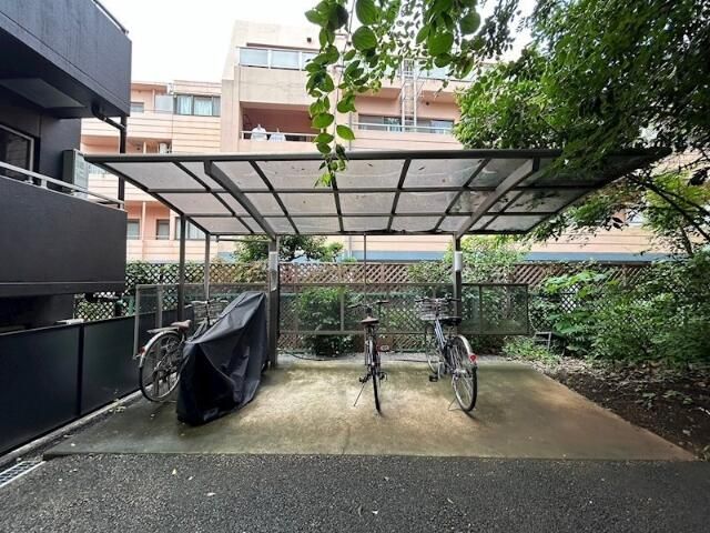 クリア日吉 駐車場