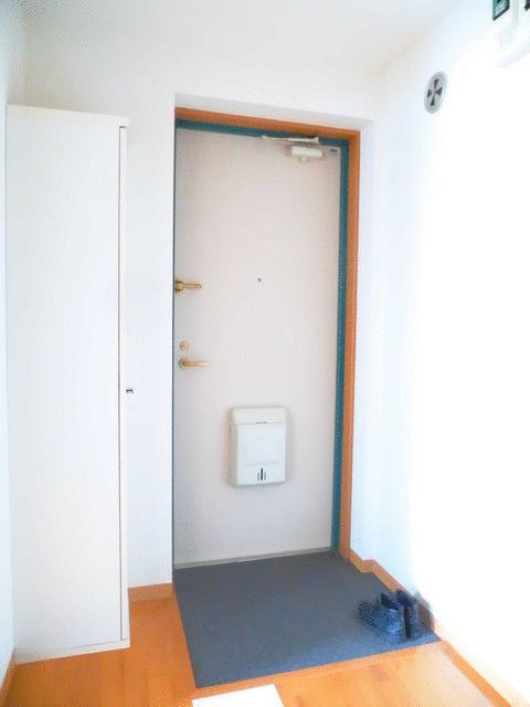 ハイネス日吉 玄関