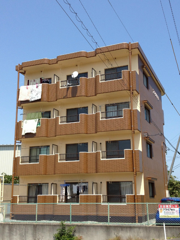 フォレスト岩井 外観