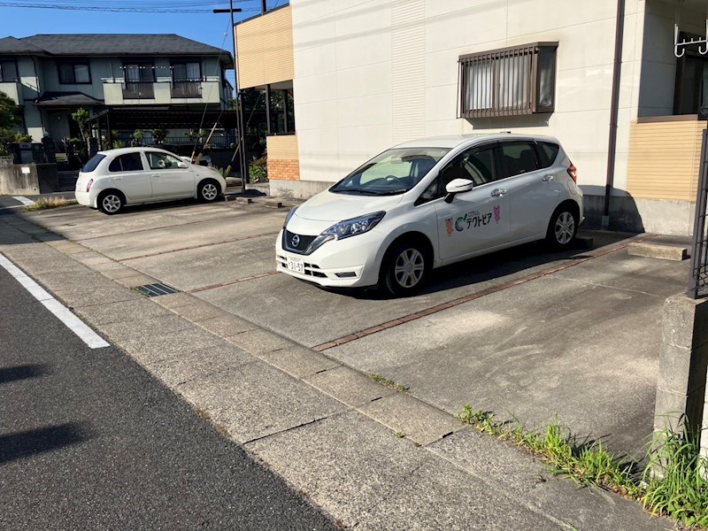 アートグリーン 駐車場
