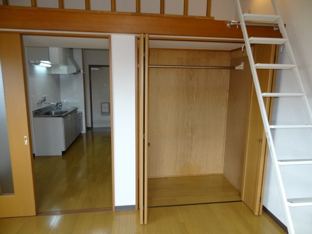 メゾン　ド　ノワ 収納
