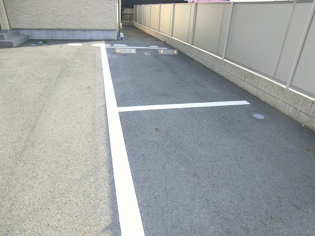 ヴォヤージュ 駐車場