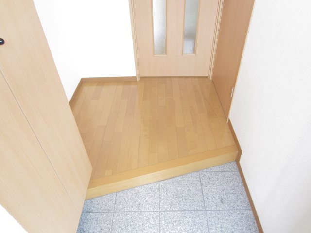 センサーレ 玄関