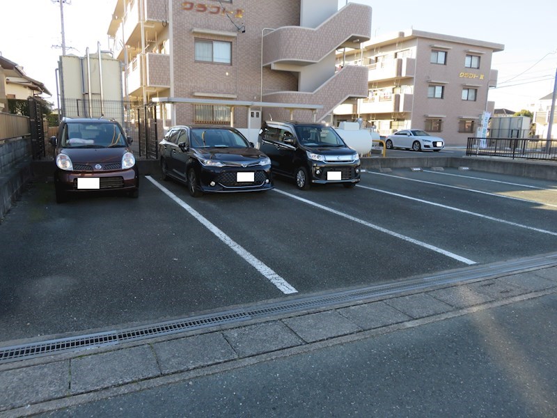 クラフトⅡ 駐車場