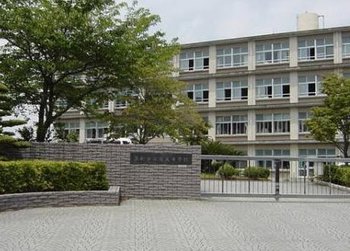 スカイローイＴ．Ｊ 中学校