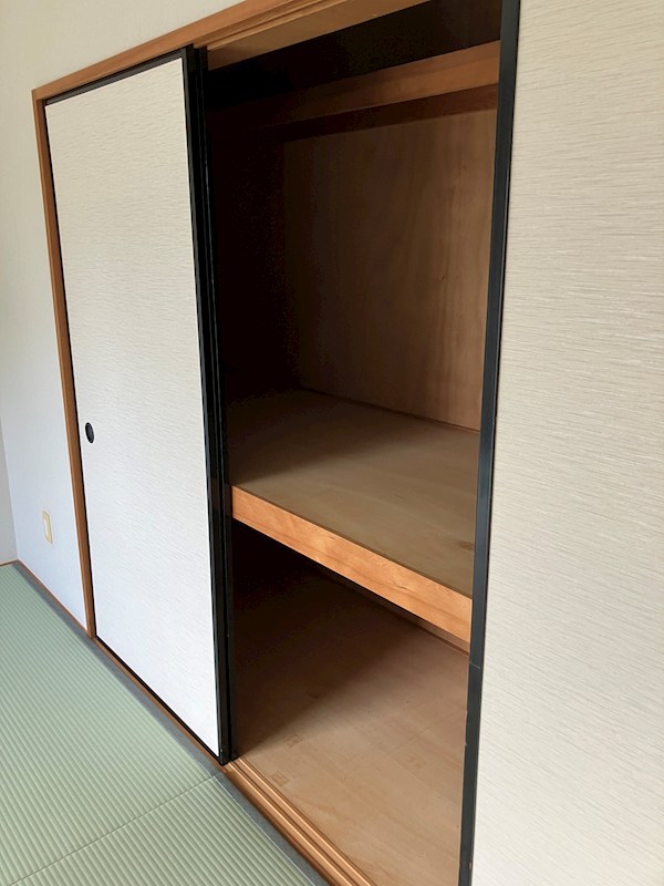 中央ハイツ 収納