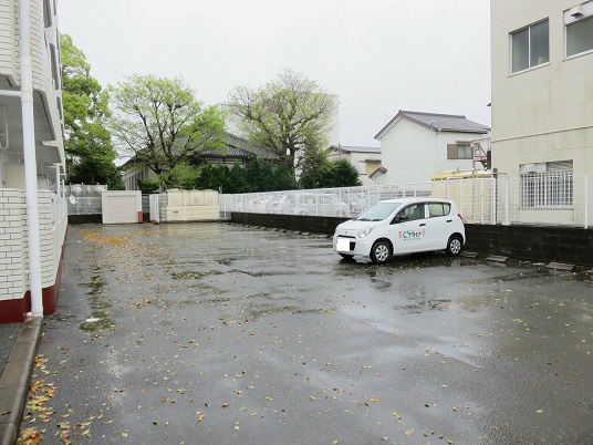 中央ハイツ 駐車場