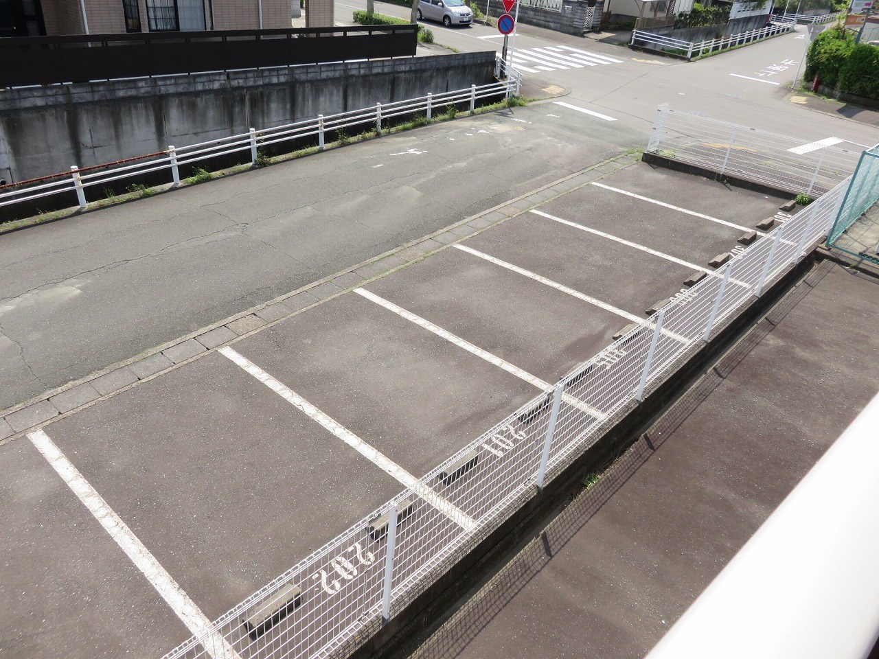 プロヴァンス 駐車場