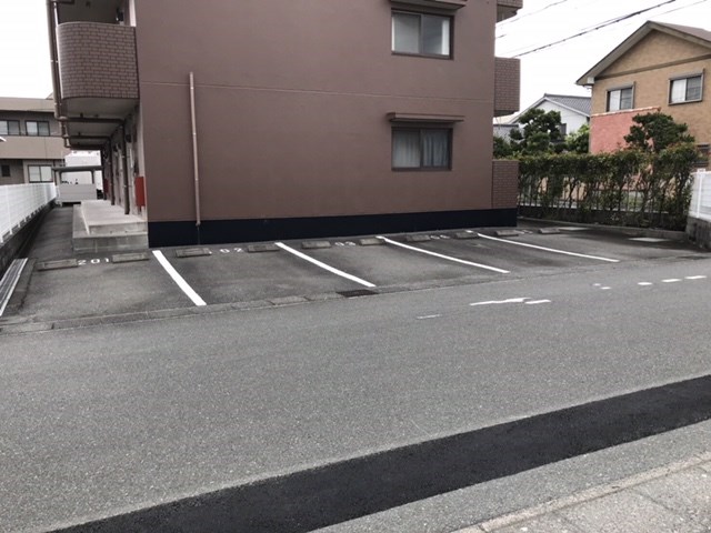 コンチェルト 駐車場