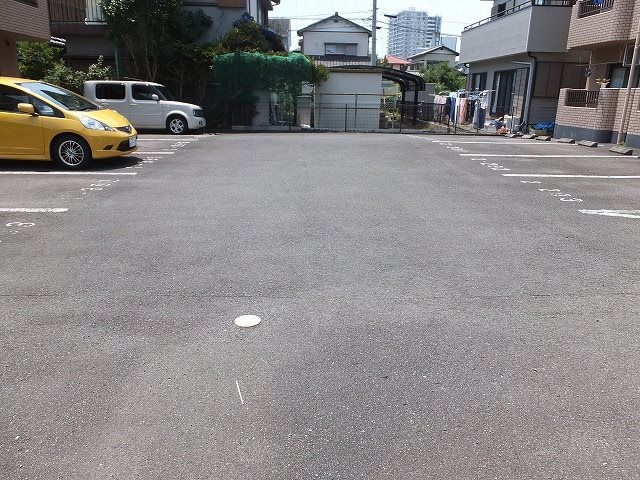 サングリエⅠ 駐車場