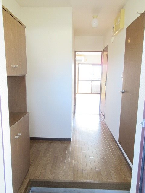 ヴィーヴルⅡ 玄関