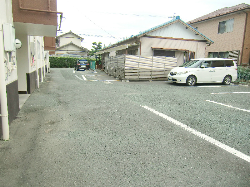 マンション１１０ 駐車場