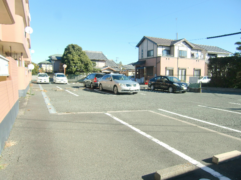 サリーナ浜北 駐車場