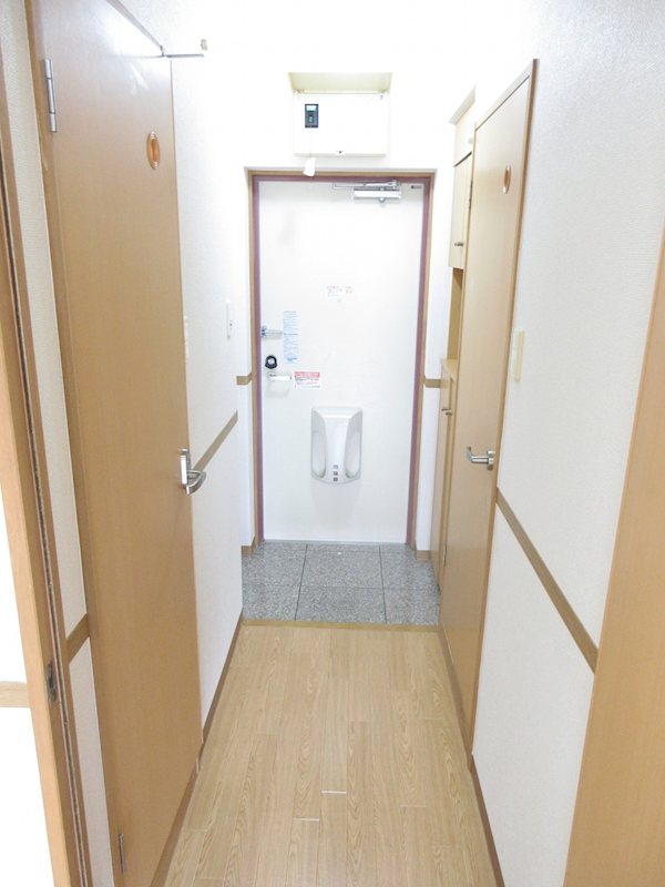アイリスⅡ 玄関