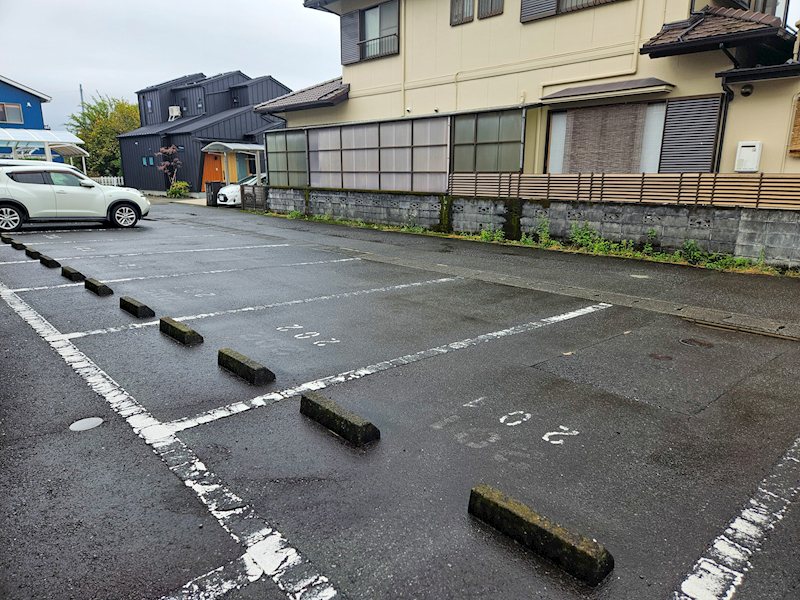 リヴェール21 駐車場