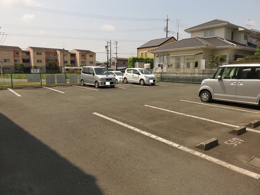 グッドフェローズ 駐車場