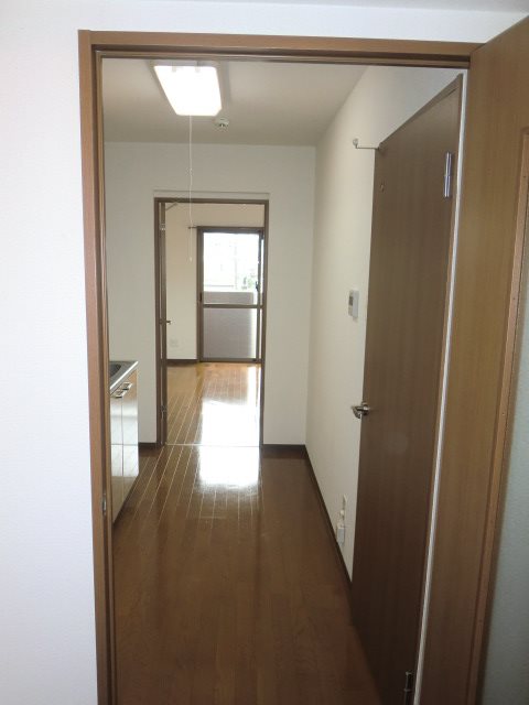 マンション萌黄 玄関