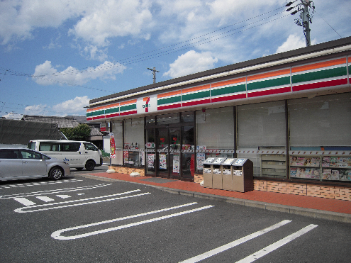 フォレスタⅢ コンビニ