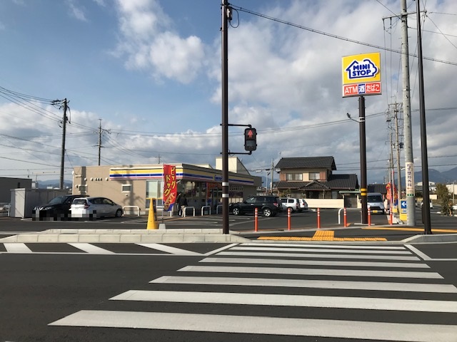 ドゥー槙 コンビニ