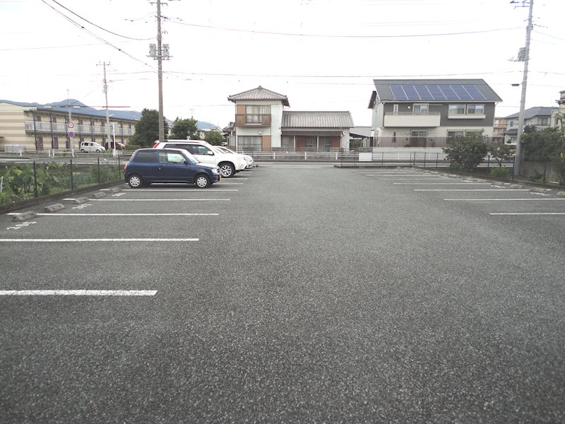 カーサ落合 駐車場