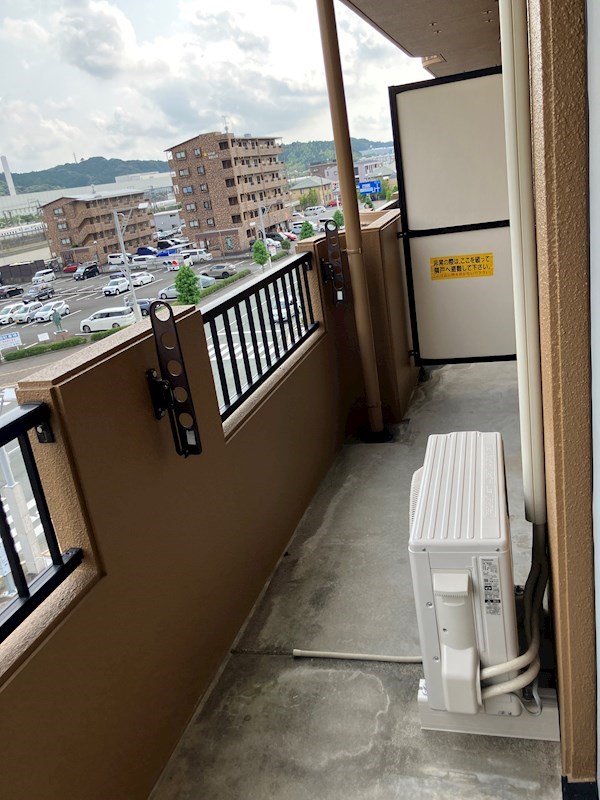 ＳＴＡＴＩＯＮ　ＦＲＯＮＴ（２ＬＤＫ） ベランダ