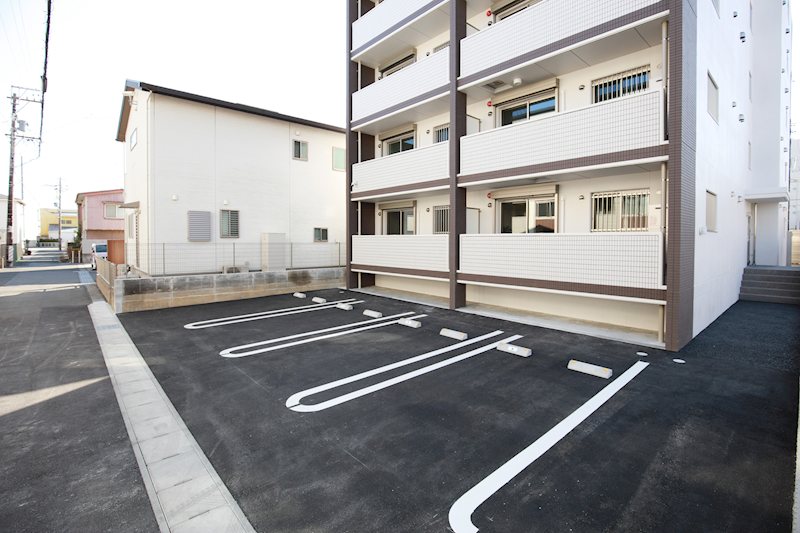 アンマリアーレ 駐車場
