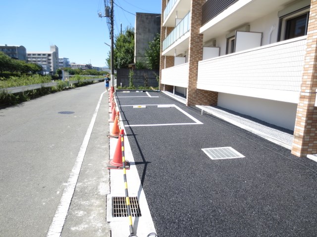 プランドール（堀之内） 駐車場