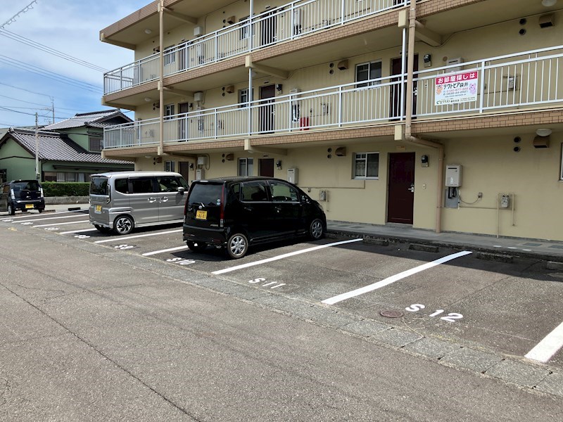 マンションサザン 駐車場