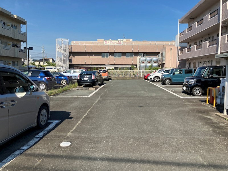 エステートミューズⅡ 駐車場