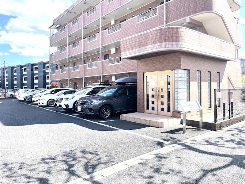 ラ　ヴェラ　ヴィータ 駐車場