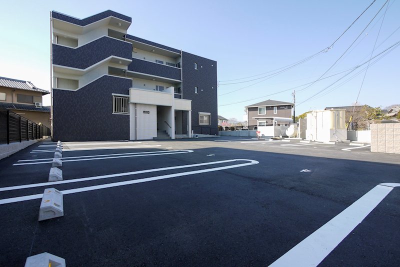 エクセレントⅢ 駐車場