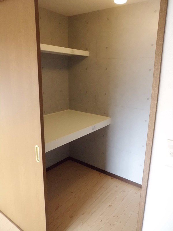 メゾンドクレアール 収納