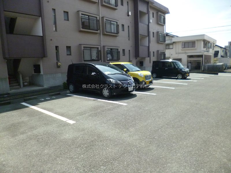 ハイクレストサンシャインⅠ 駐車場