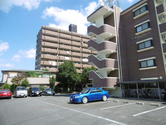 プリマピエースⅠ 駐車場