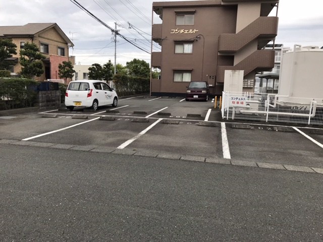 コンチェルト 駐車場