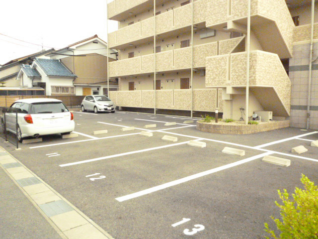 フォレスタⅡ 駐車場