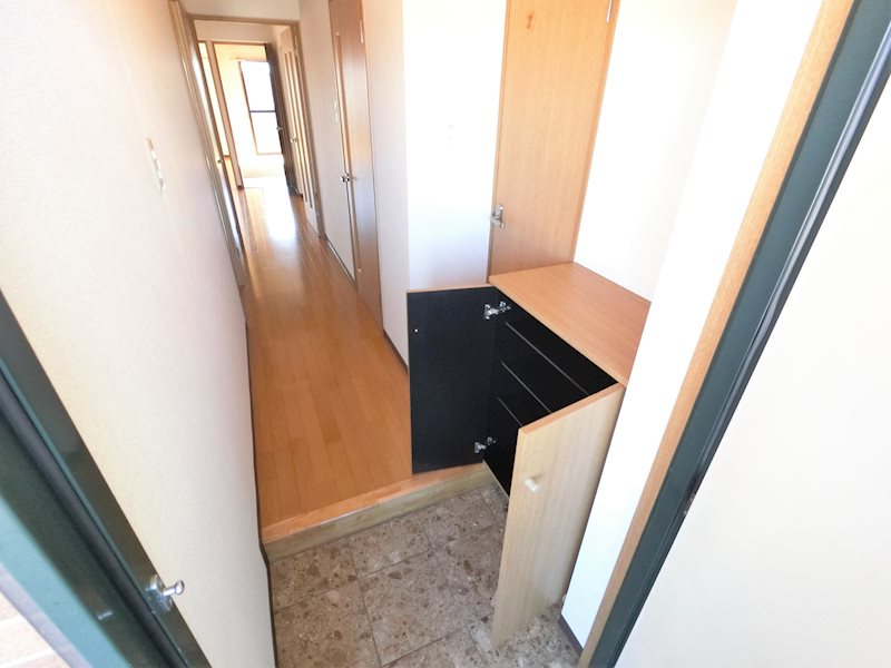 アヴェニール当麻 玄関